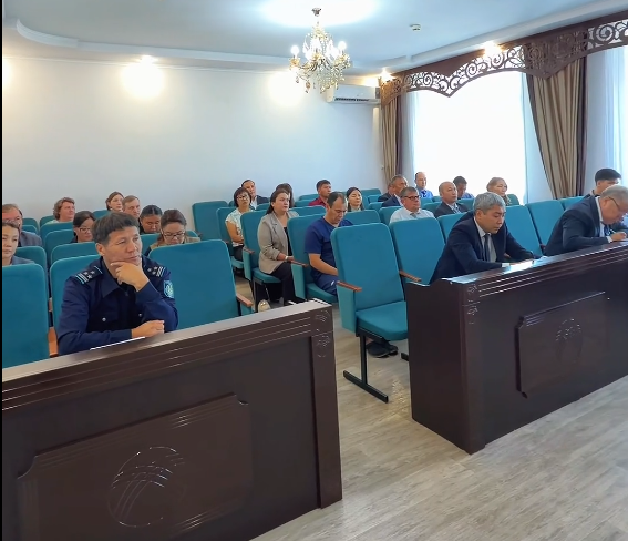Бүгін аудан әкімінің төрағалығымен құқық бұзушылықтың алдын алу жөніндегі комиссияның кезекті отырысы өтті.
