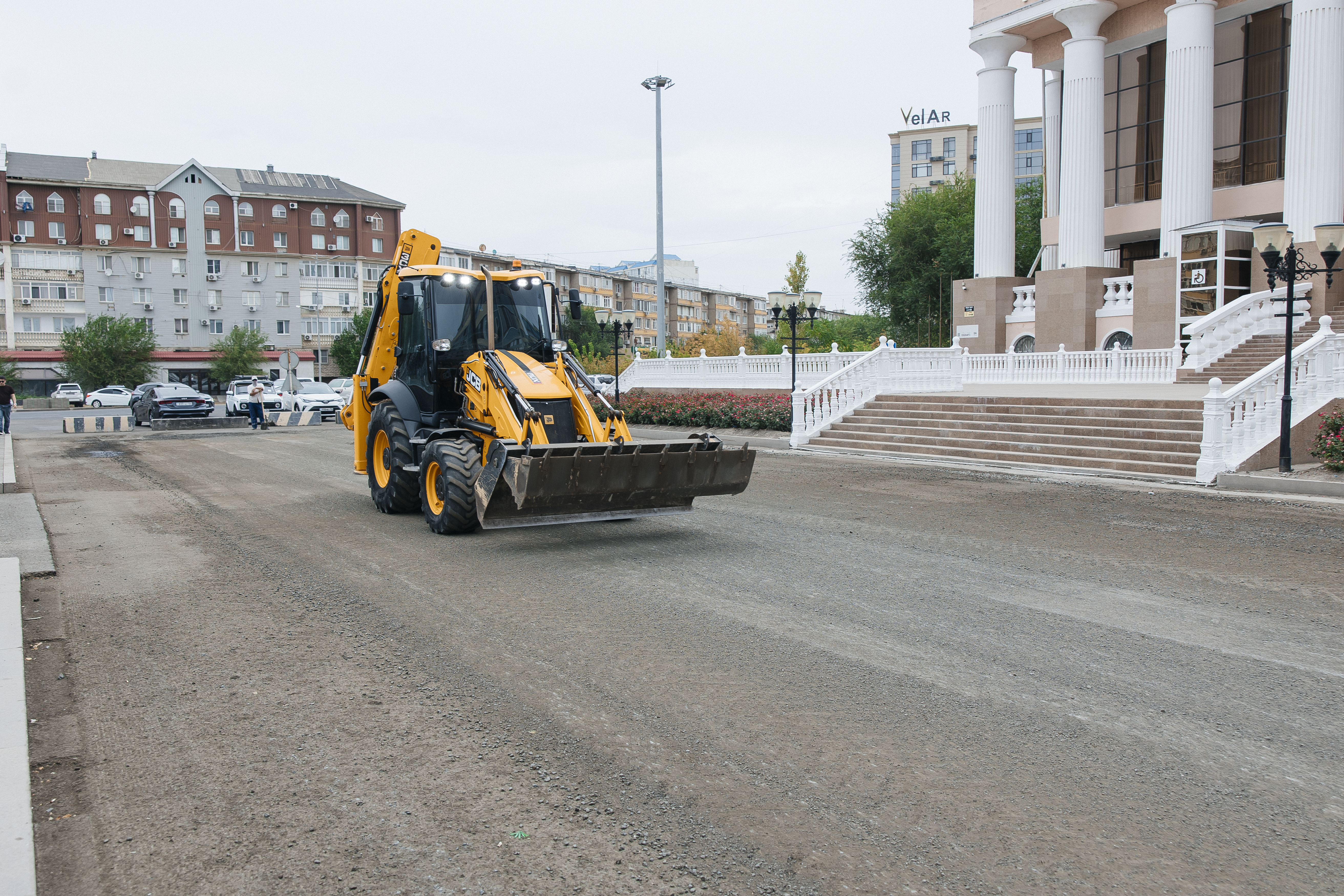 Облыс әкімі Болат Ақшолақов әлеуметтік нысандардың құрылысын, жол жөндеу және қала инфрақұрылымын жаңғырту жұмыстарының барысын тексеріп шықты