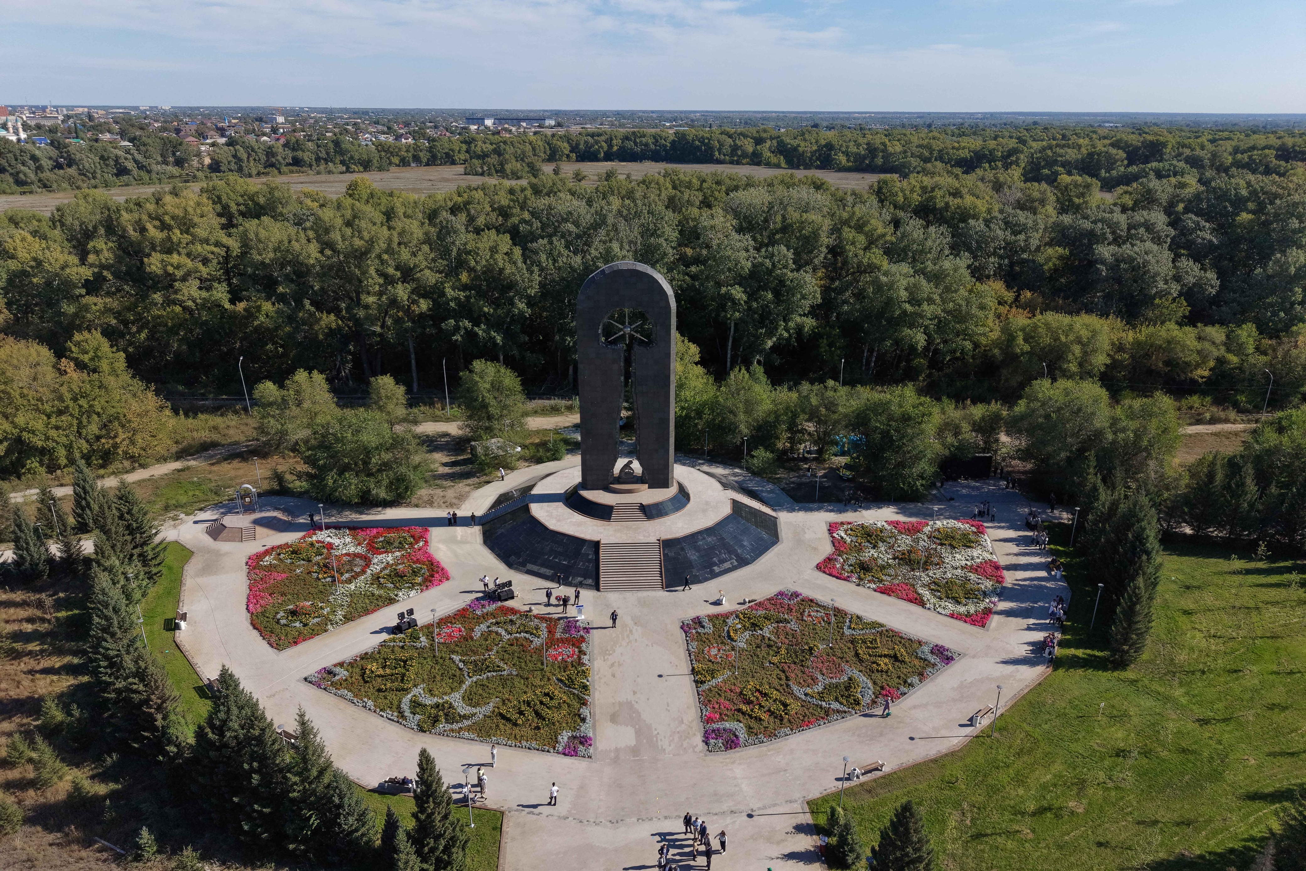 В Семее прошла акция мира, посвященная 35-летию закрытия ядерного испытательного полигона
