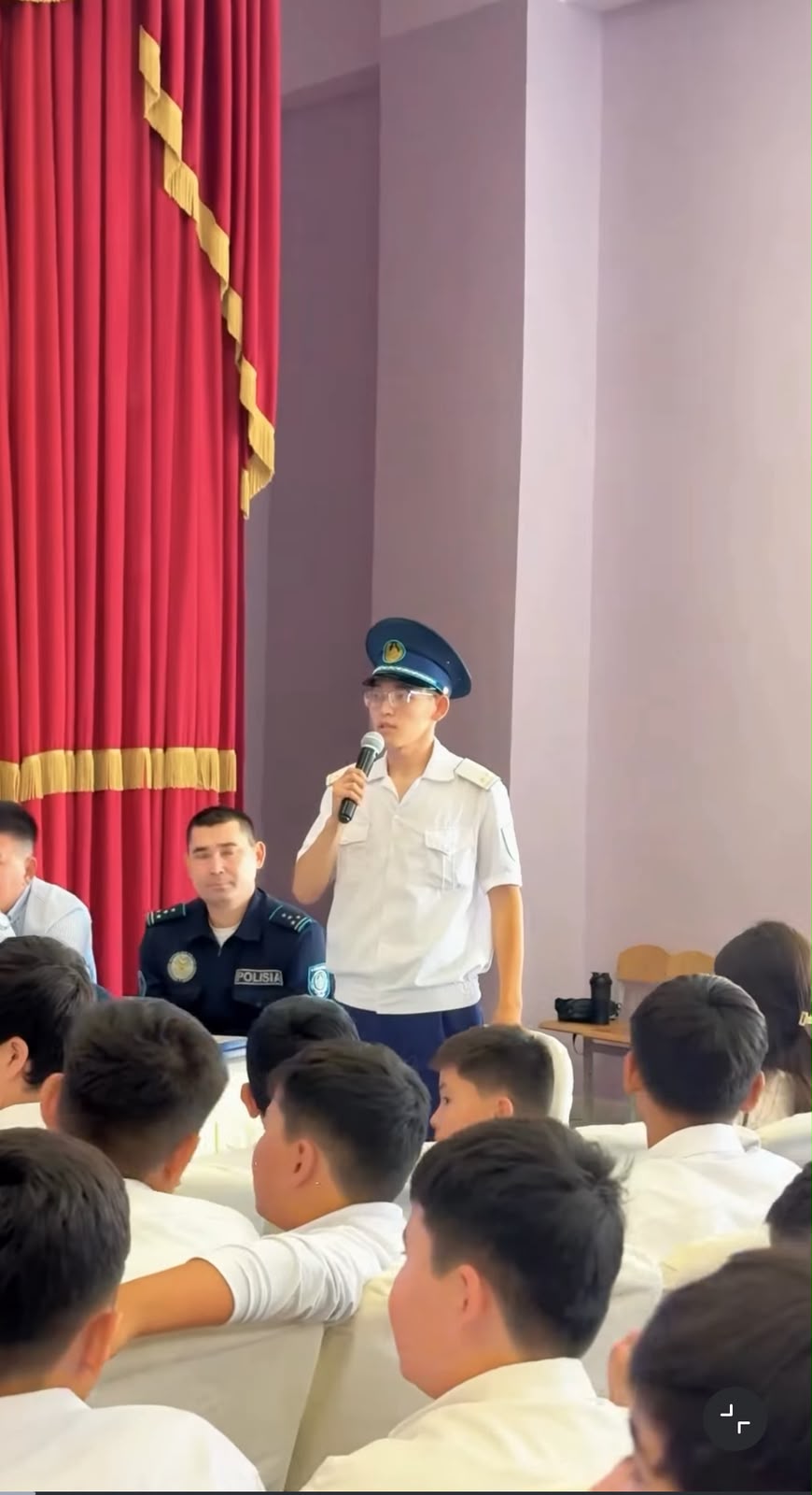 В школе проведена разъяснительная работа по вопросам безопасности