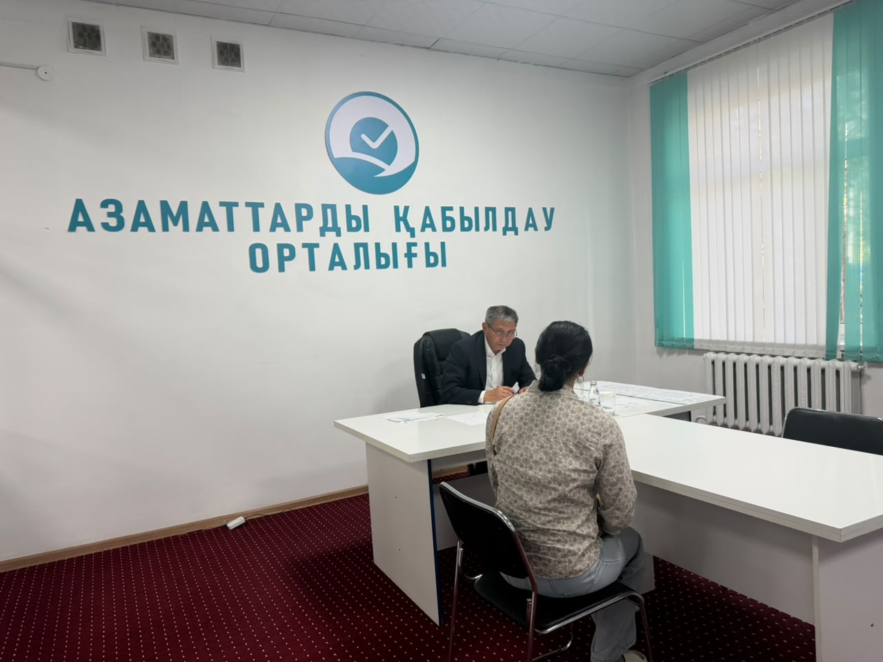 Аким района провел личный прием граждан
