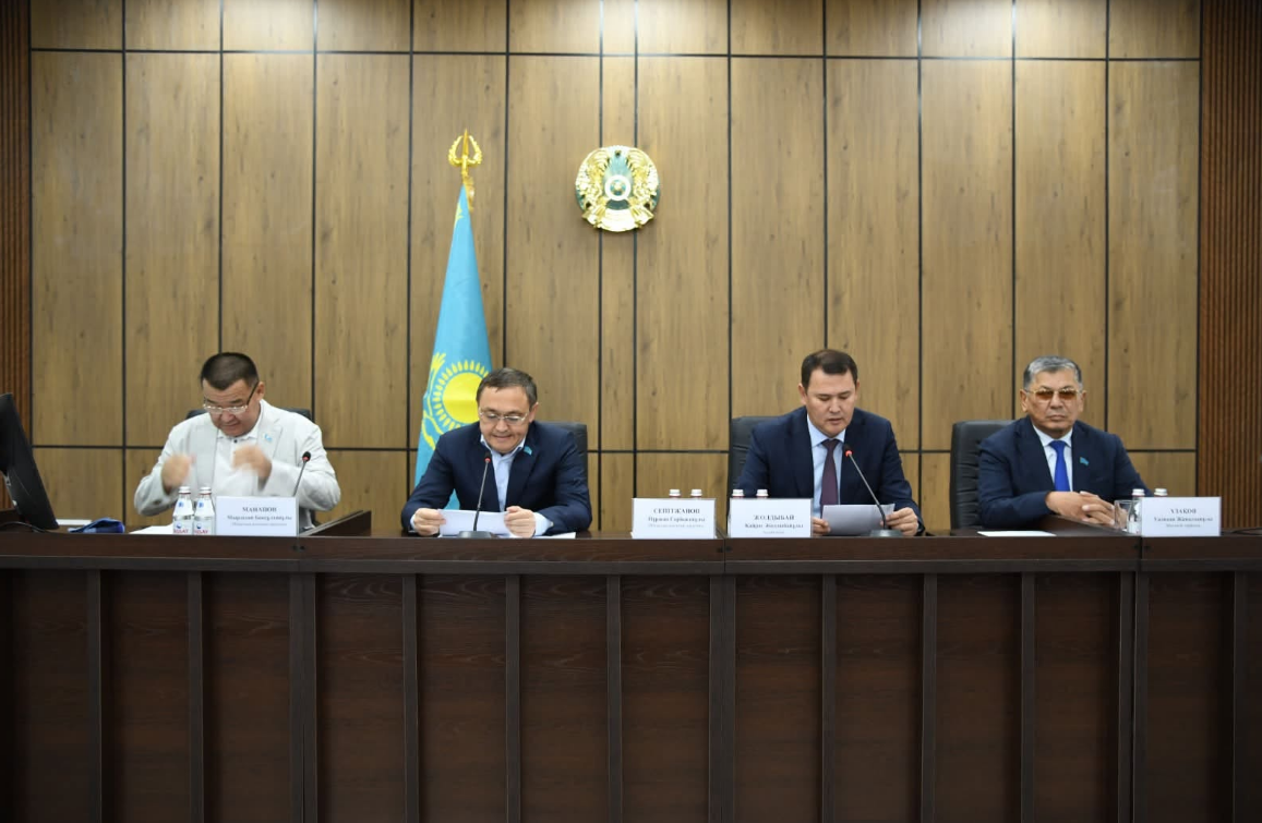ОБЛЫСТЫҚ МӘСЛИХАТ ДЕПУТАТТАРЫ АУДАН ТҰРҒЫНДАРЫМЕН КЕЗДЕСТІ