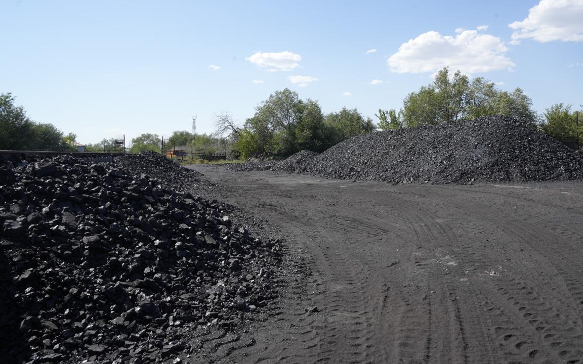 Жылыту маусымына дайындық: Жетісуға күнделікті 27 вагон көмір жеткізілуде