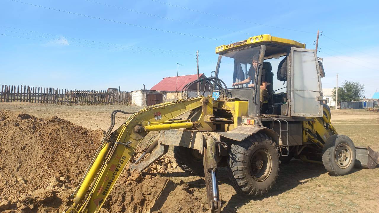 В селе Караколь Озерского сельского округа ведутся работы по проведению питьевого водоснабжения