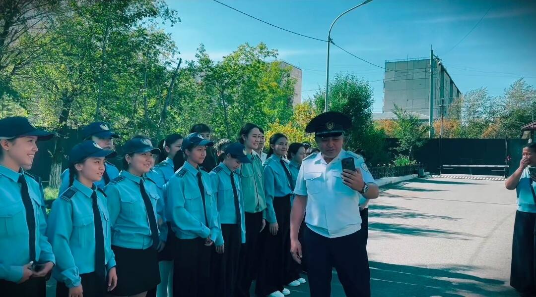 Юным защитникам порядка показали работу полиции в Экибастузе