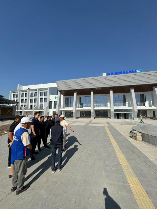 Минтранс проверил ход реконструкции железнодорожных вокзалов в Жамбылской области