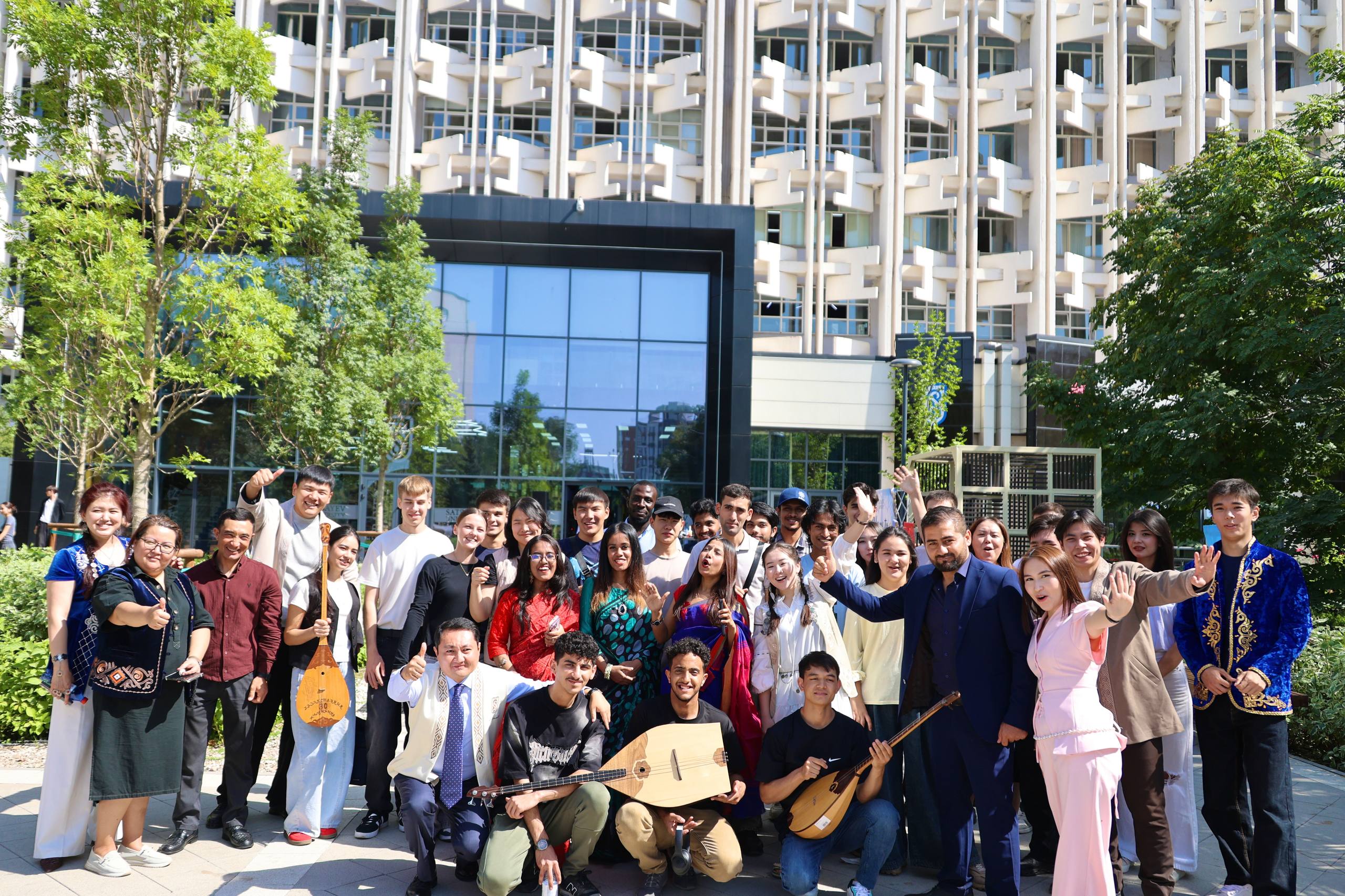 «Welcome to Kazakhstan!»: Сәтбаев университетінің шетелдік студенттері қазақ мәдениетімен танысты