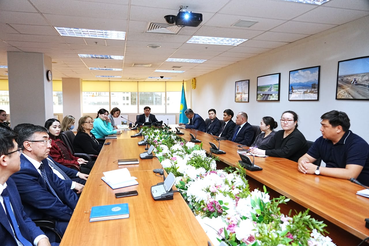 Көлік министрлігінде құқықтық мәдениет мәселелері бойынша семинар өтті
