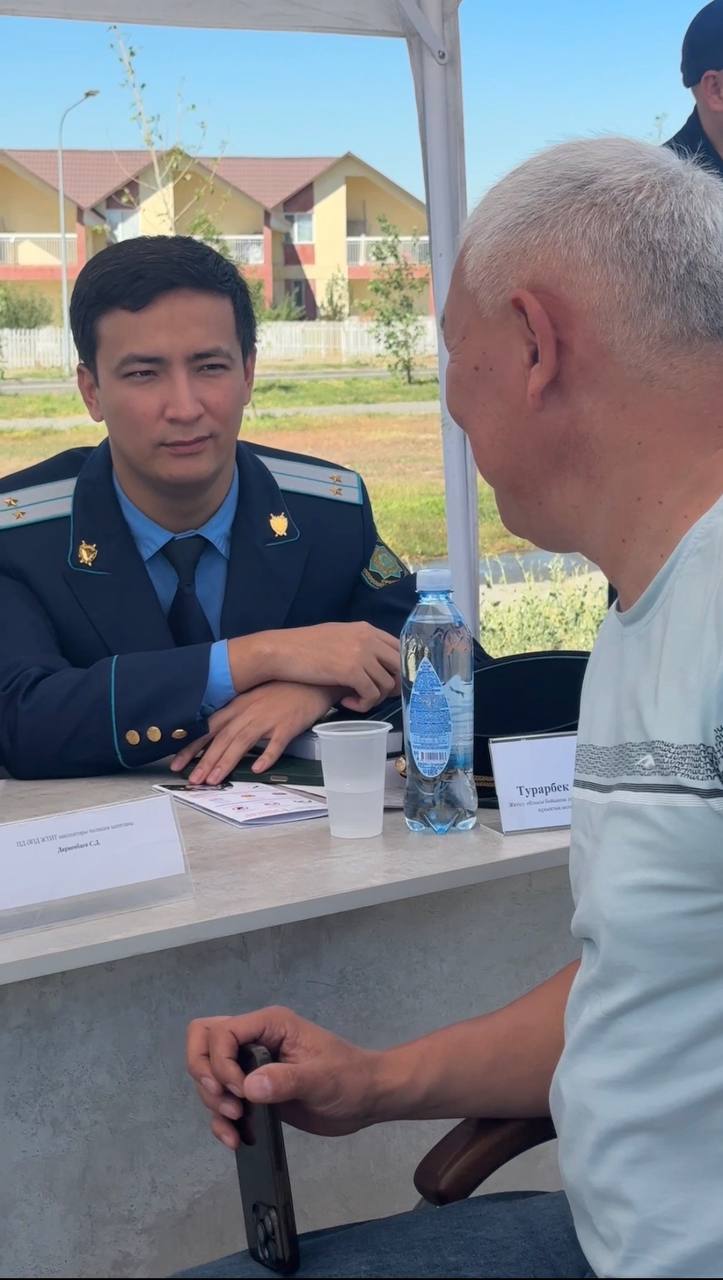 «Приемная на дороге»: жители получили ответы на свои вопросы