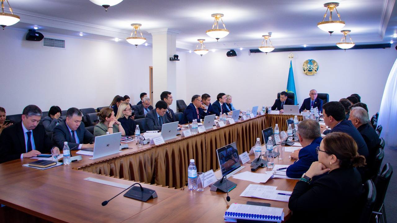 ЕҢБЕК МИНИСТРЛІГІНІҢ ҚОҒАМДЫҚ КЕҢЕСІ 2026 ЖЫЛДЫҢ СОҢЫНА ДЕЙІНГІ ЖҰМЫС БАСЫМДЫҚТАРЫН АЙҚЫНДАДЫ