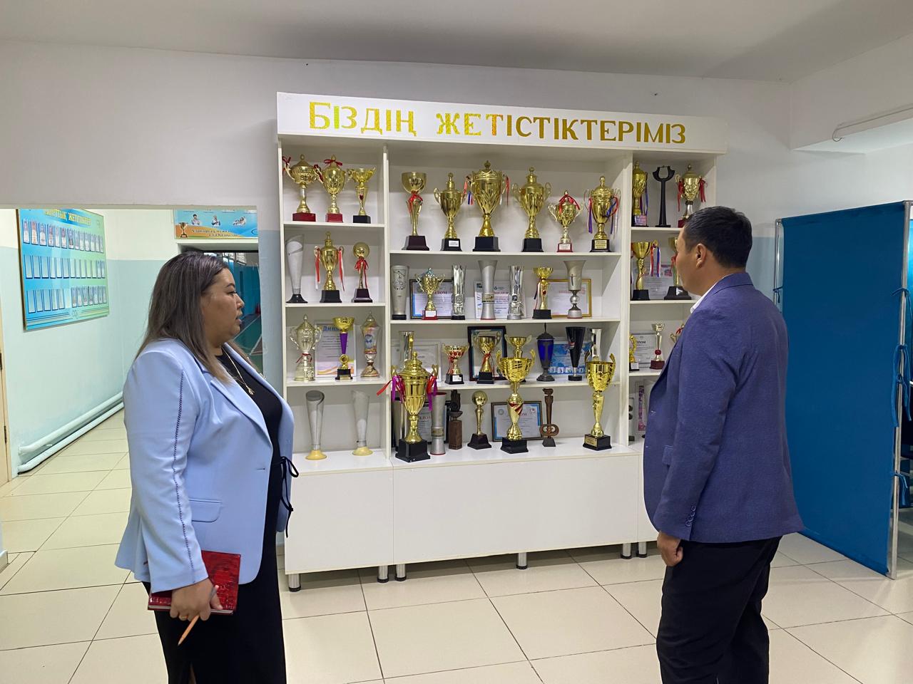 Ознакомление с ходом работы в школах