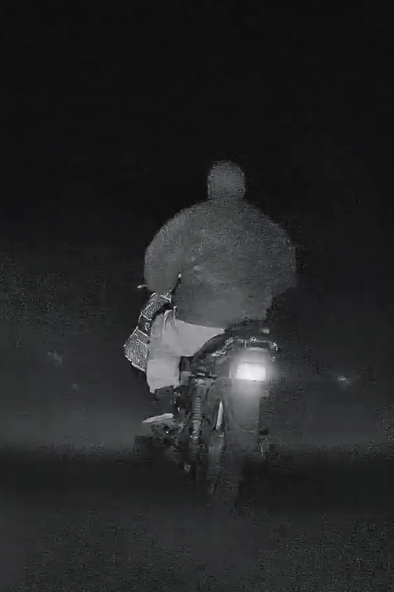 МАС КҮЙІНДЕ МОТОКӨЛІК БАСҚАРҒАН ЖҮРГІЗУШІ АНЫҚТАЛДЫ