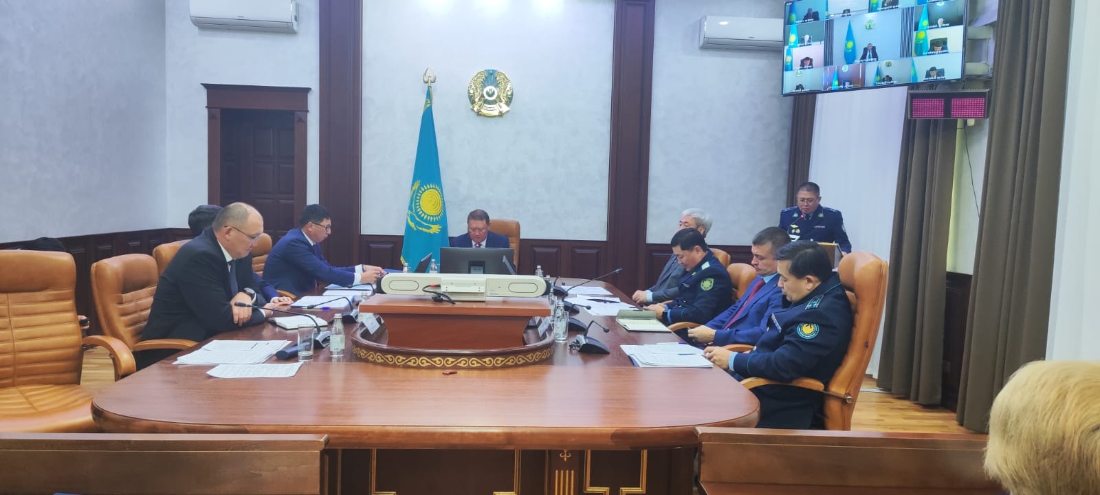 Қостанай облысының әкімі Құмар Ақсақаловтың төрағалығымен облыс әкімдігі жанындағы "Заң және тәртіп" Конституциялық қағидатын іске асыру жөніндегі ведомствоаралық комиссияның кезекті отырысы өтті