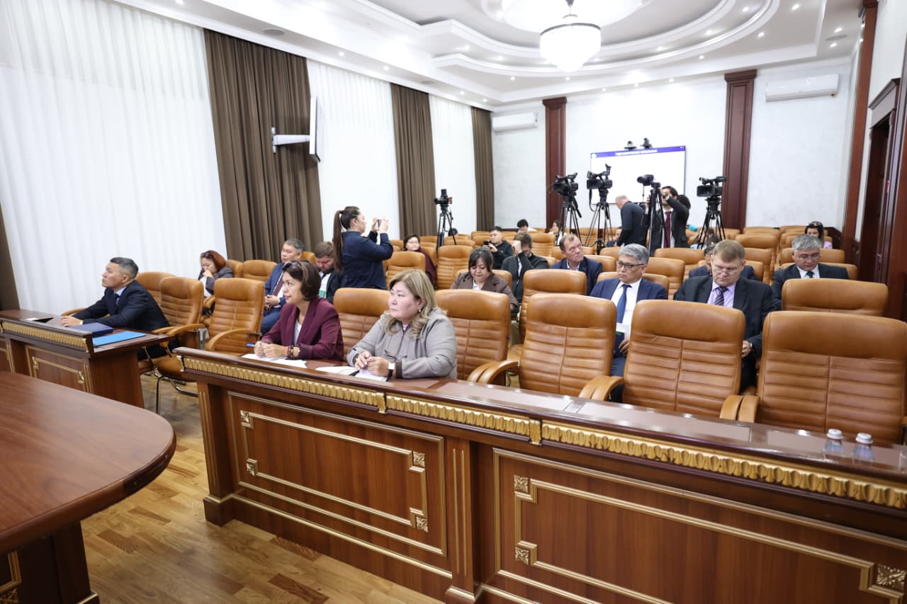 Әкімдік отырысына жылу желілерін қайта құру бойынша жобалар іске асырылатын облыстың қалалары мен аудандарының өкілдері қатысты.