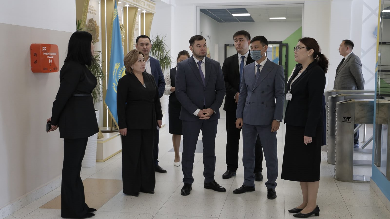 В Кокшетау вице-министру просвещения представили цифровые решения в сфере образования