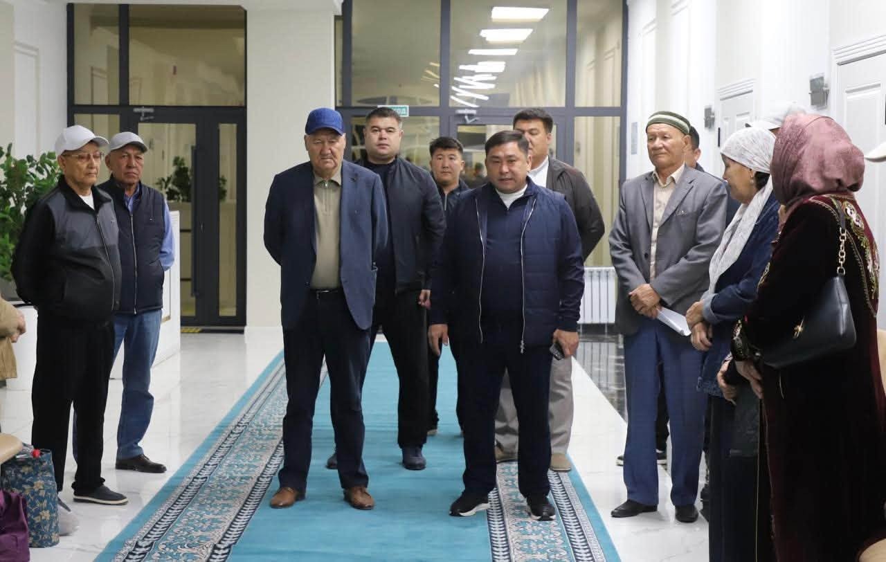Ветераны отправились в священный Туркестан