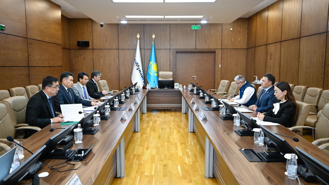 Еңбек және халықты әлеуметтік қорғау министрлігі мен «ҚазМұнайГаз» мұнай-газ саласындағы жұмыспен қамту мәселелерін талқылады