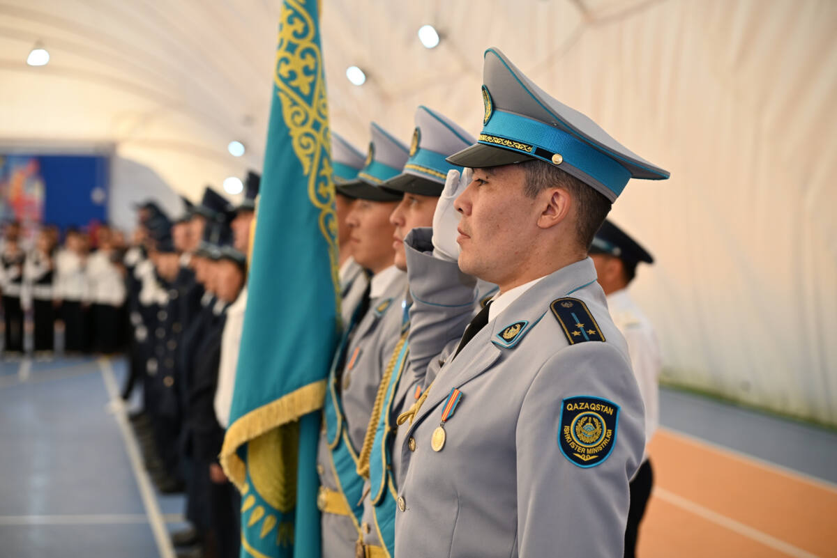 Қазақстан Республикасының форма киген әскери қызметшілерінің саптық құрылымы.