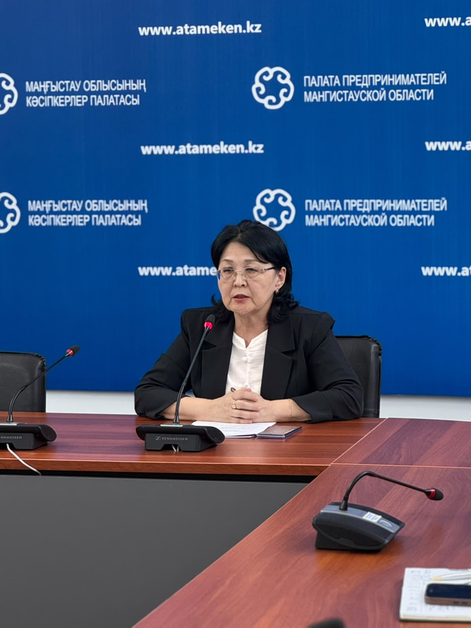 23 сентября 2026 года в зале заседаний Палаты предпринимателей Мангистауской области «Атамекен» был проведен областной семинар на тему профилактики групповых пищевых отравлений и острых кишечных инфекций, а также санитарно-эпидемиологических требований, предъявляемых к объектам по производству рыбной продукции.