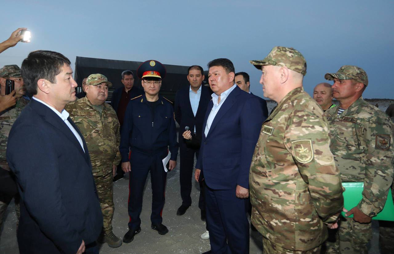 Канат Бозумбаев поручил вести непрерывный поиск еще не найденных военнослужащих