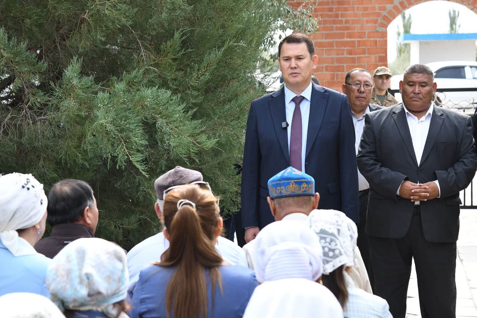 АУДАН ӘКІМІНІҢ ТҰРҒЫНДАРМЕН КЕЗДЕСУІ ШІЛІК АУЫЛ ОКРУГІНДЕ ЖАҒАСЫН ТАПТЫ