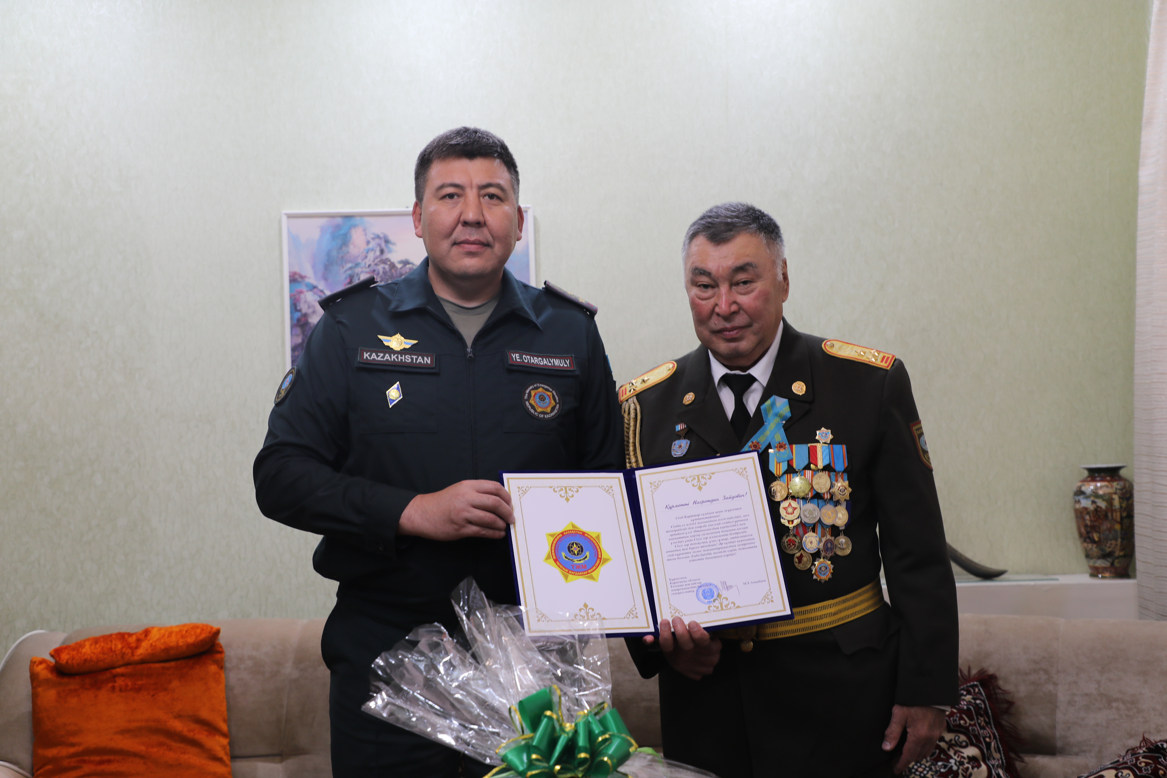 Қызмет ардагері: абырой мен кәсібилік жолы
