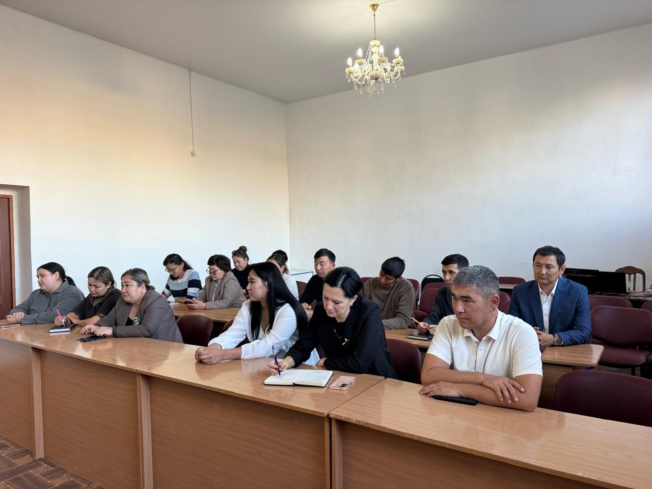 Қызметтік әдеп нормалары түсіндірілді