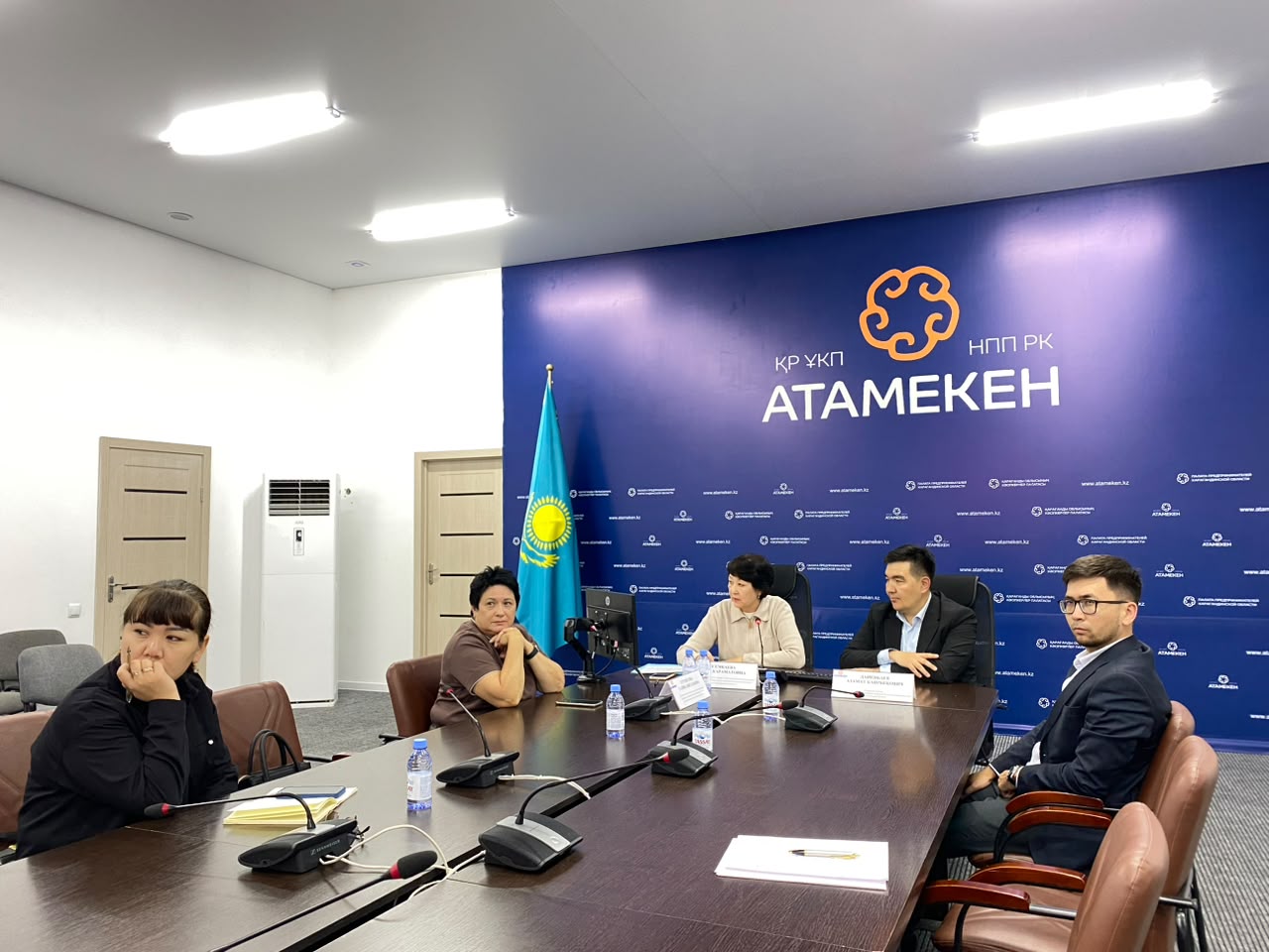 Проведен семинар с представителями бизнес сообществ, проектных организаций и специалистами территориальных подразделений Департамента