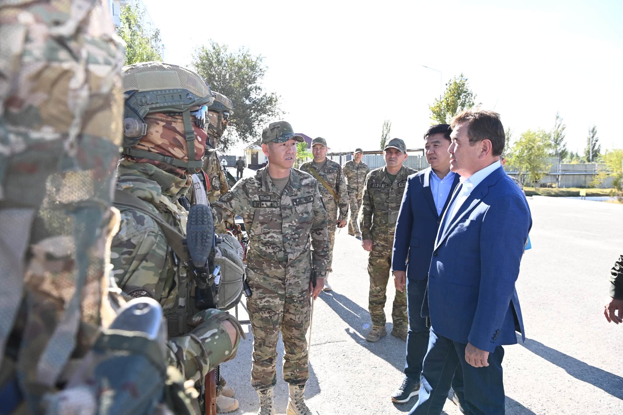 Облыс әкімі Мұрат Ергешбаев Қызылорда гарнизонындағы әскери бөлімдер мен нысандарды аралады.