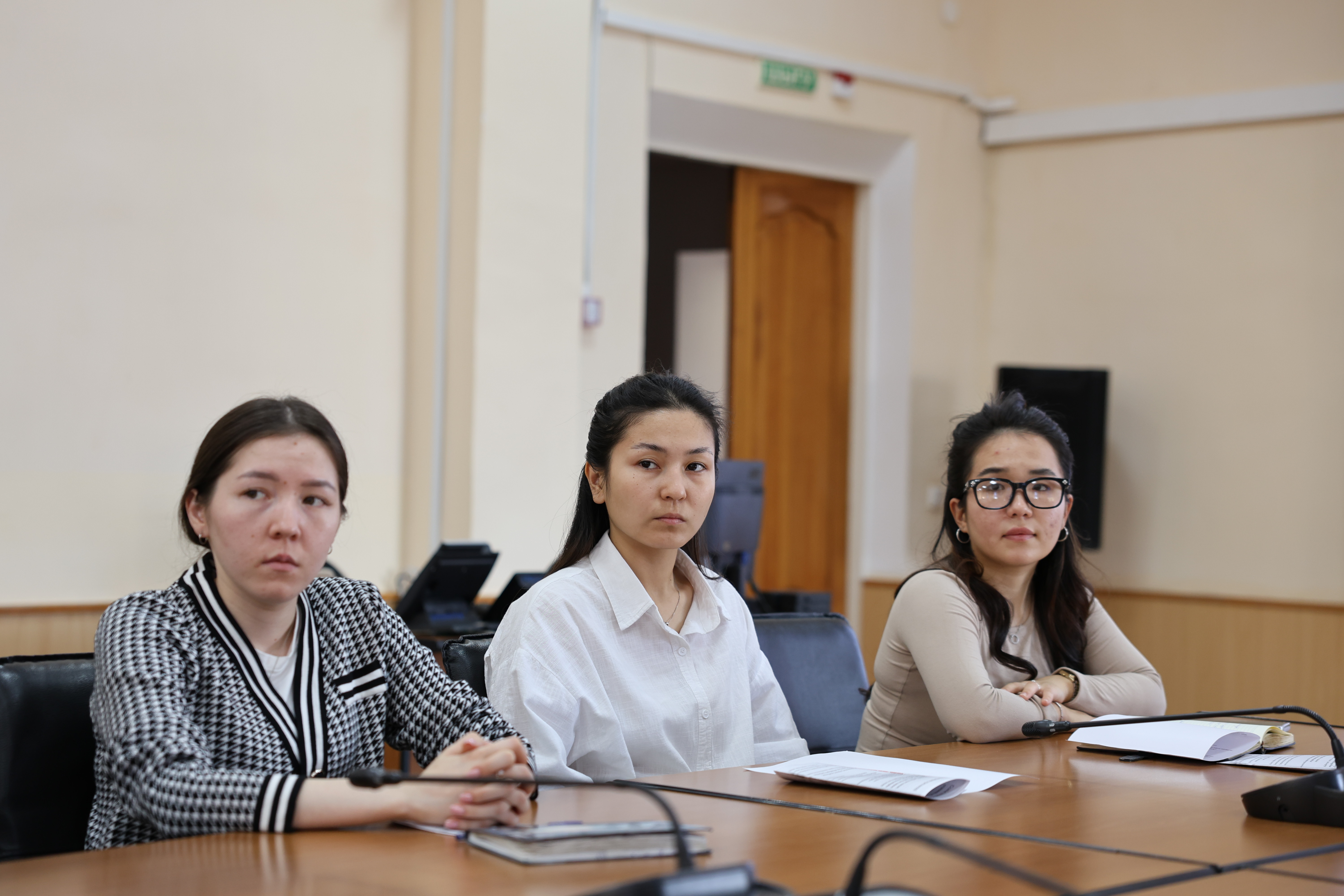 Департамент ғимаратында әйелдер кеңесінің отырысы өтті