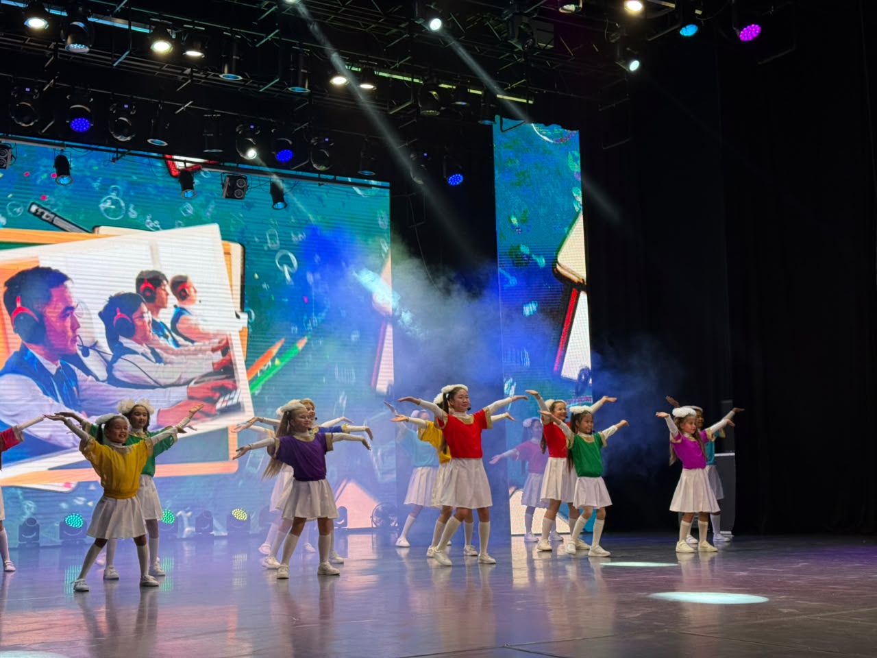 A solemn event dedicated to October 5th Teacher's Day
