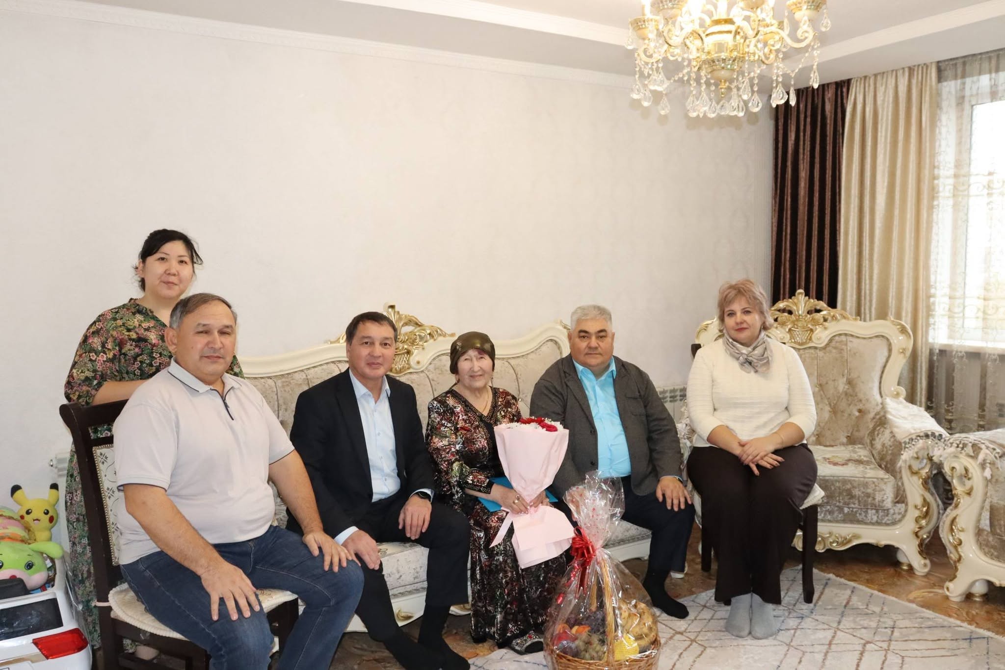 Внимание и забота — в знак уважения к старшему поколению