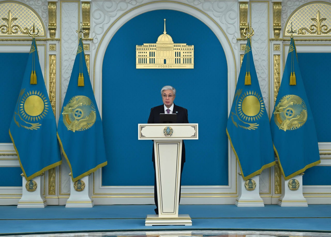 «Учитель — великая личность, наставник и проводник молодого поколения.»