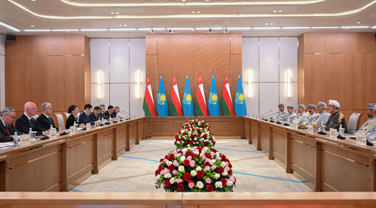 Kassym-Jomart Tokayev and Haitham bin Tariq Al Said Hold Expanded Talks