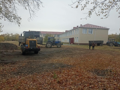 Мәдениет үйінің айналасын тазалау