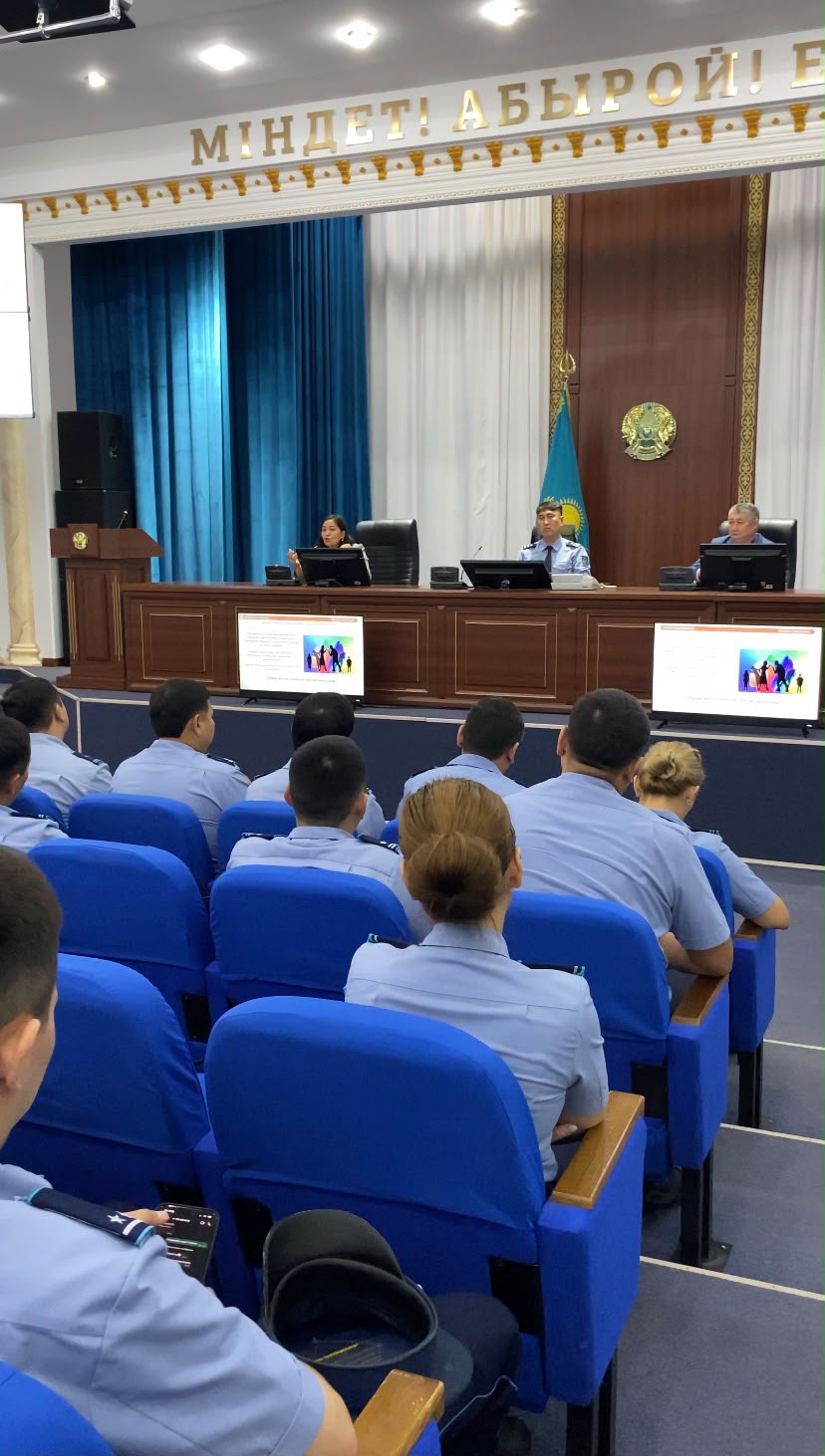 Сотрудникам полиции разъясняют меры по предупреждению коррупции