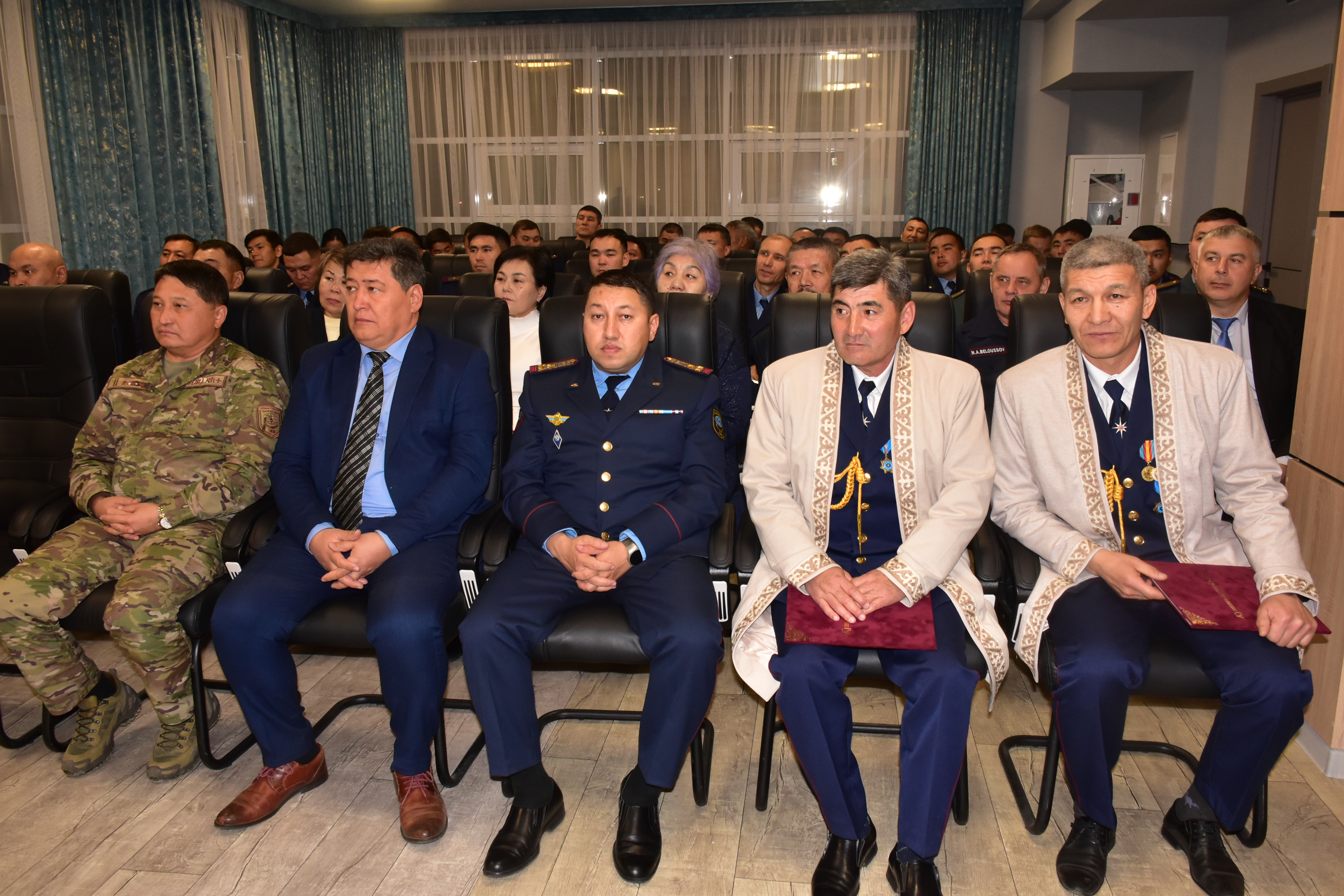 СҚО-да азаматтық қорғау қызметінің ардагерлерін зейнеткерлікке шығарып салды