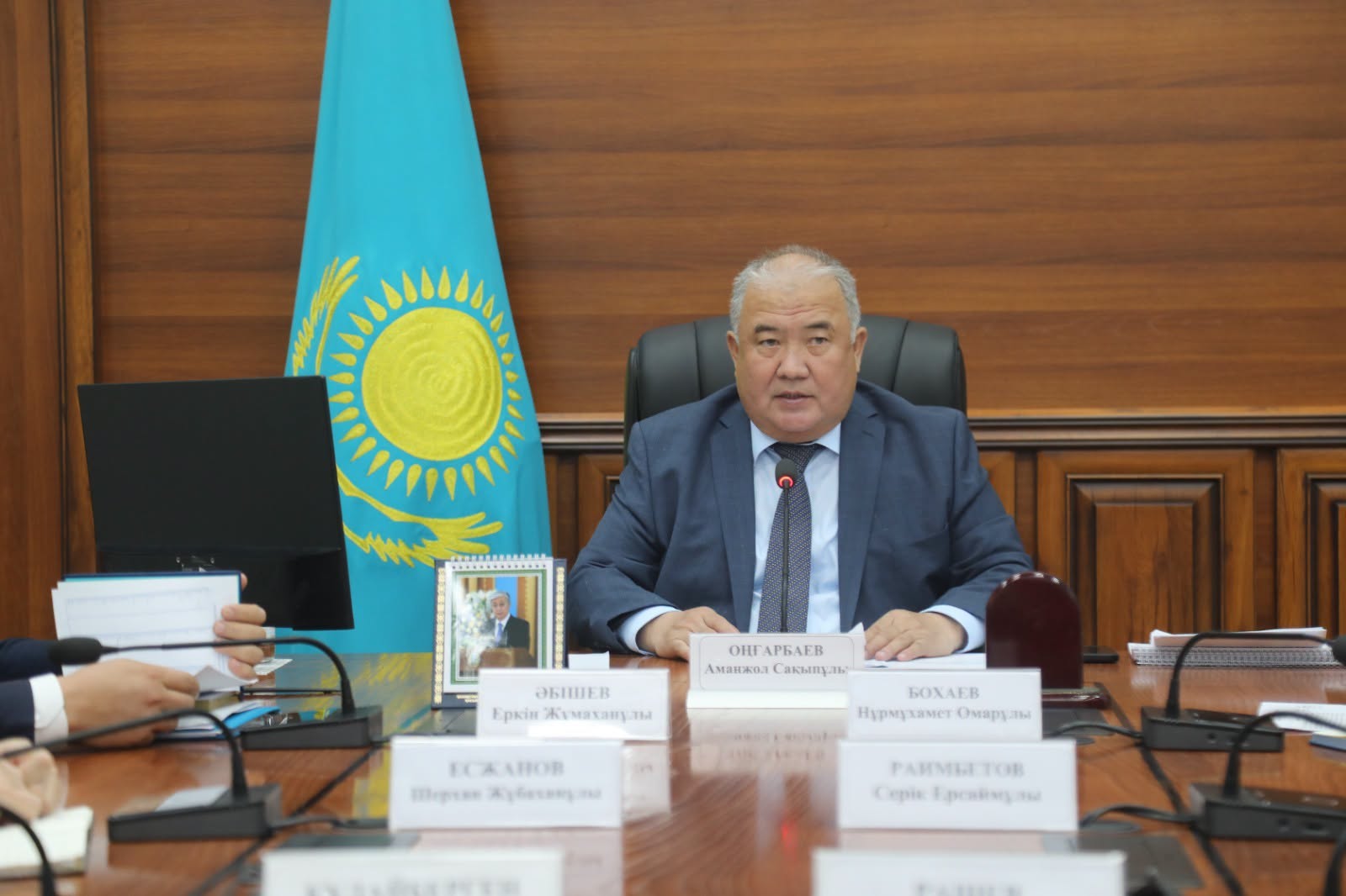 Әкімдік мәжілісінде бірқатар өзекті мәселелер қаралды