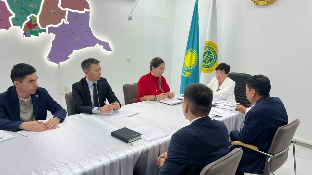 Атырау облыстық аумақтық сайлау комиссиясының алғашқы отырысы өтті
