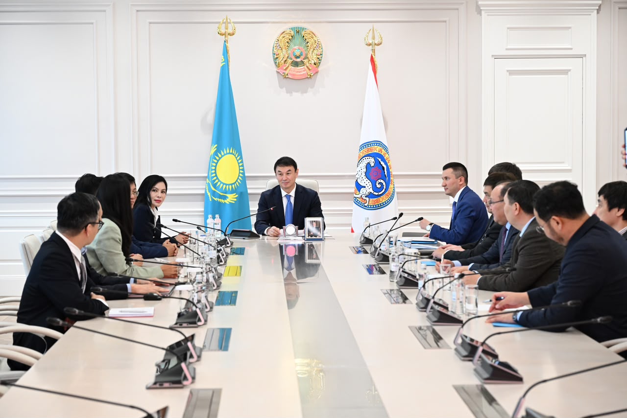 Алматы әкімі Дархан Сатыбалды вьетнамдық инвесторлармен Almaty Downtown жаңа іскерлік ауданын дамыту жайын талқылады