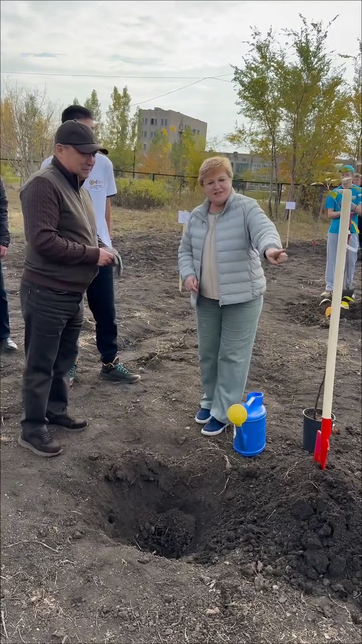 Сарыкөл агробизнес және құқық колледжінде жеміс ағаштарының көшеттері отырғызылды.