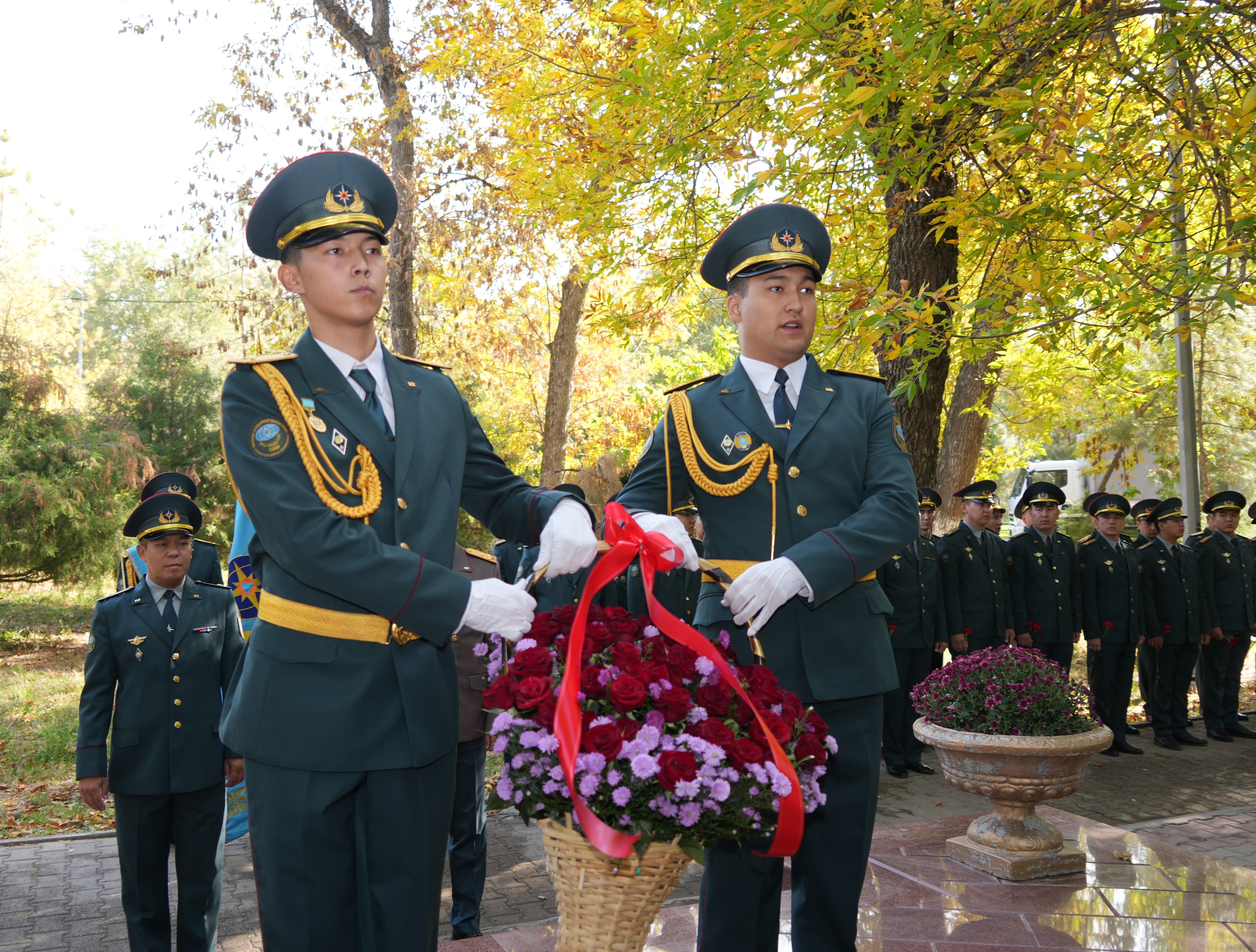 Құтқарушылар күні: Батырлар рухына тағзым