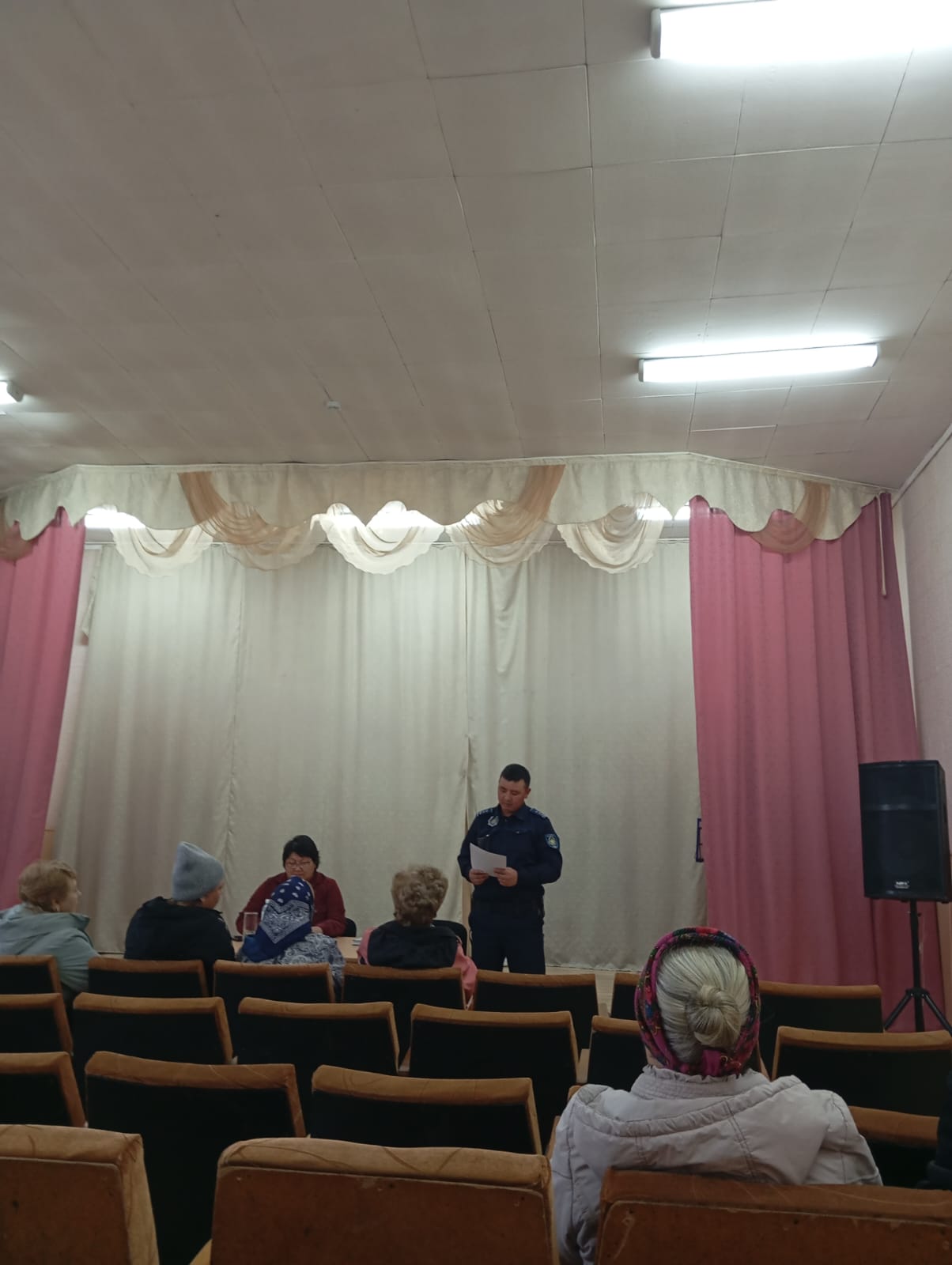 Смирнов ауылындағы тұрғындар жиыны