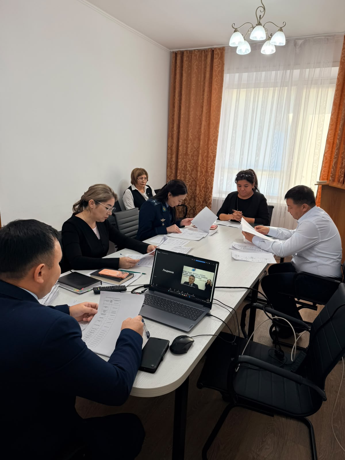 Шетелдік жұмыс күшін тарту жөніндегі комиссияға қатысу