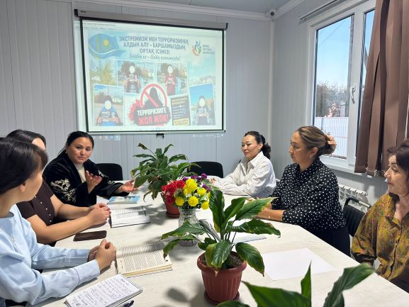 «Экстремизм және жастар: қауіп-қатерлер мен сақтану жолдары» тақырыбында ақпараттық-түсіндіру бағытындағы дөңгелек үстел өткізілді.