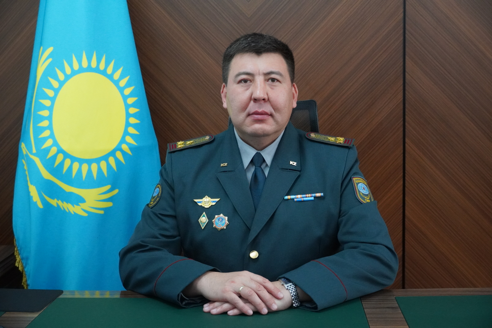 Поздравление начальника ДЧС области Абай с Днём спасателя