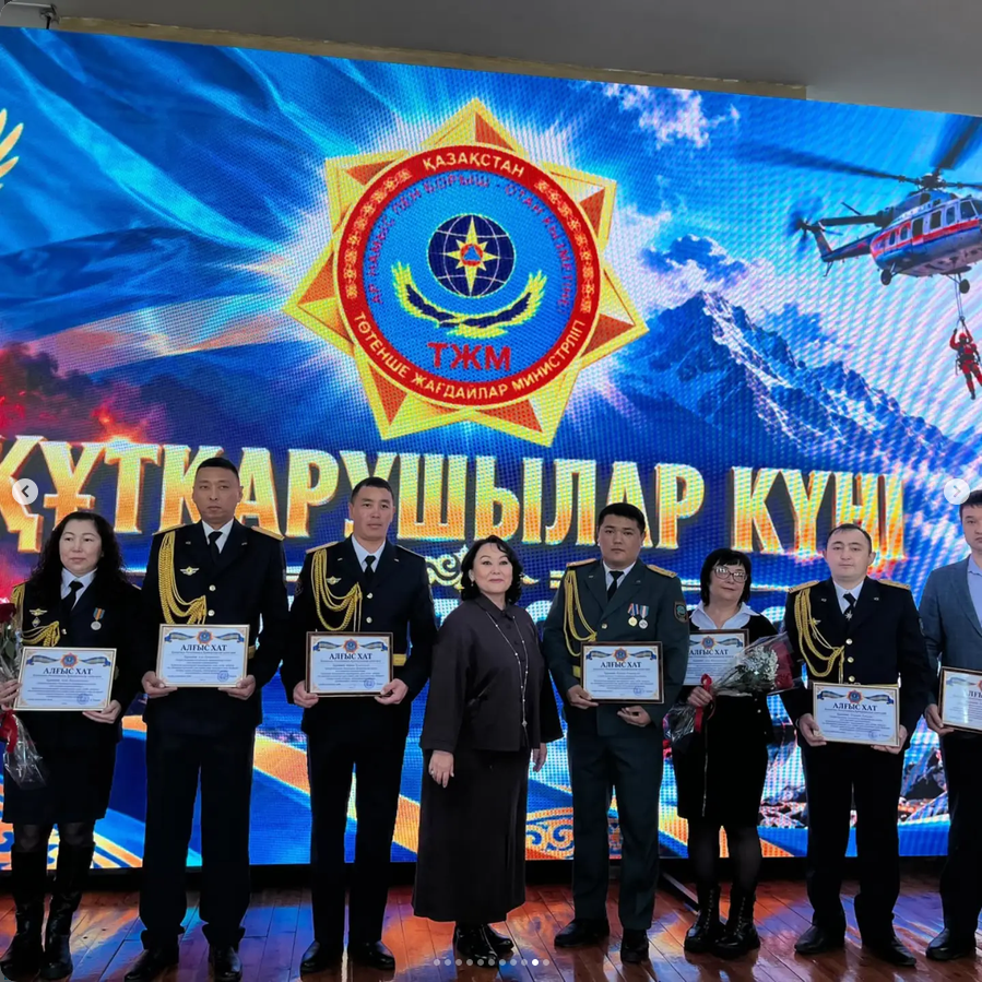 Алтай ауданында Қазақстан Республикасы құтқарушыларын салтанатты түрде құрметтеу рәсімі өтті.