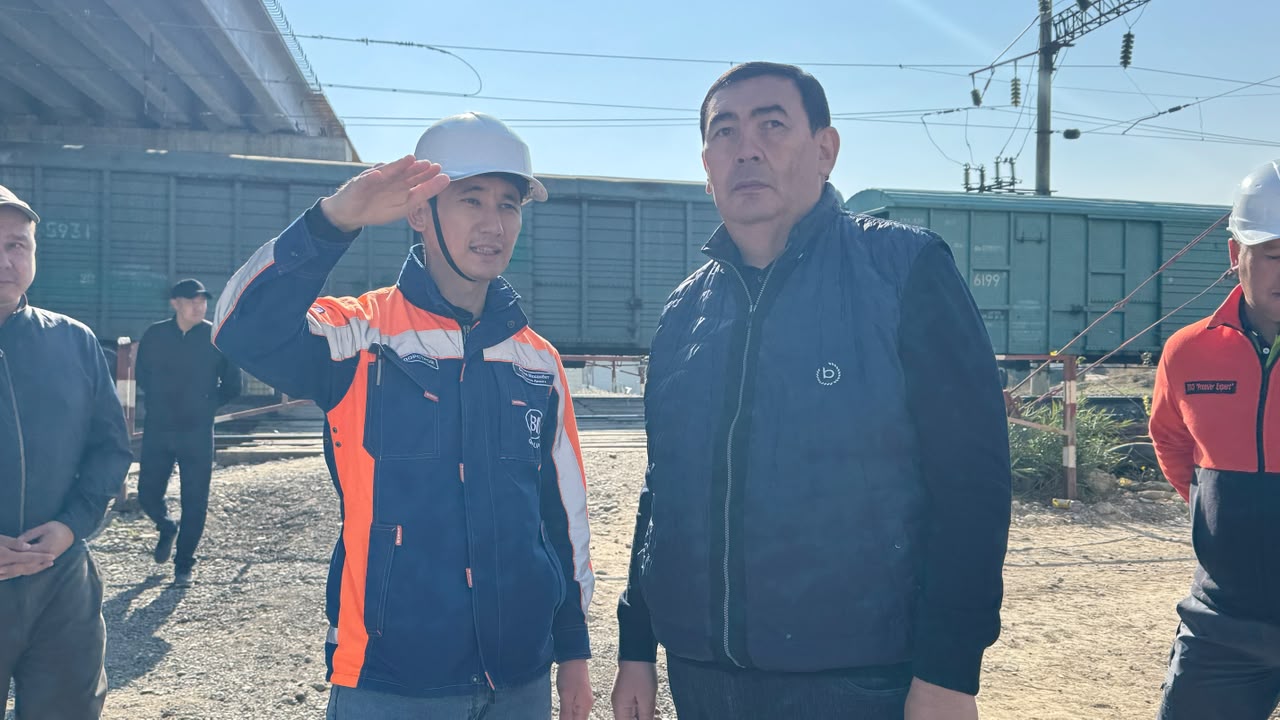 Қала әкімі Абай даңғылындағы көпірдің құрылыс барысымен танысты
