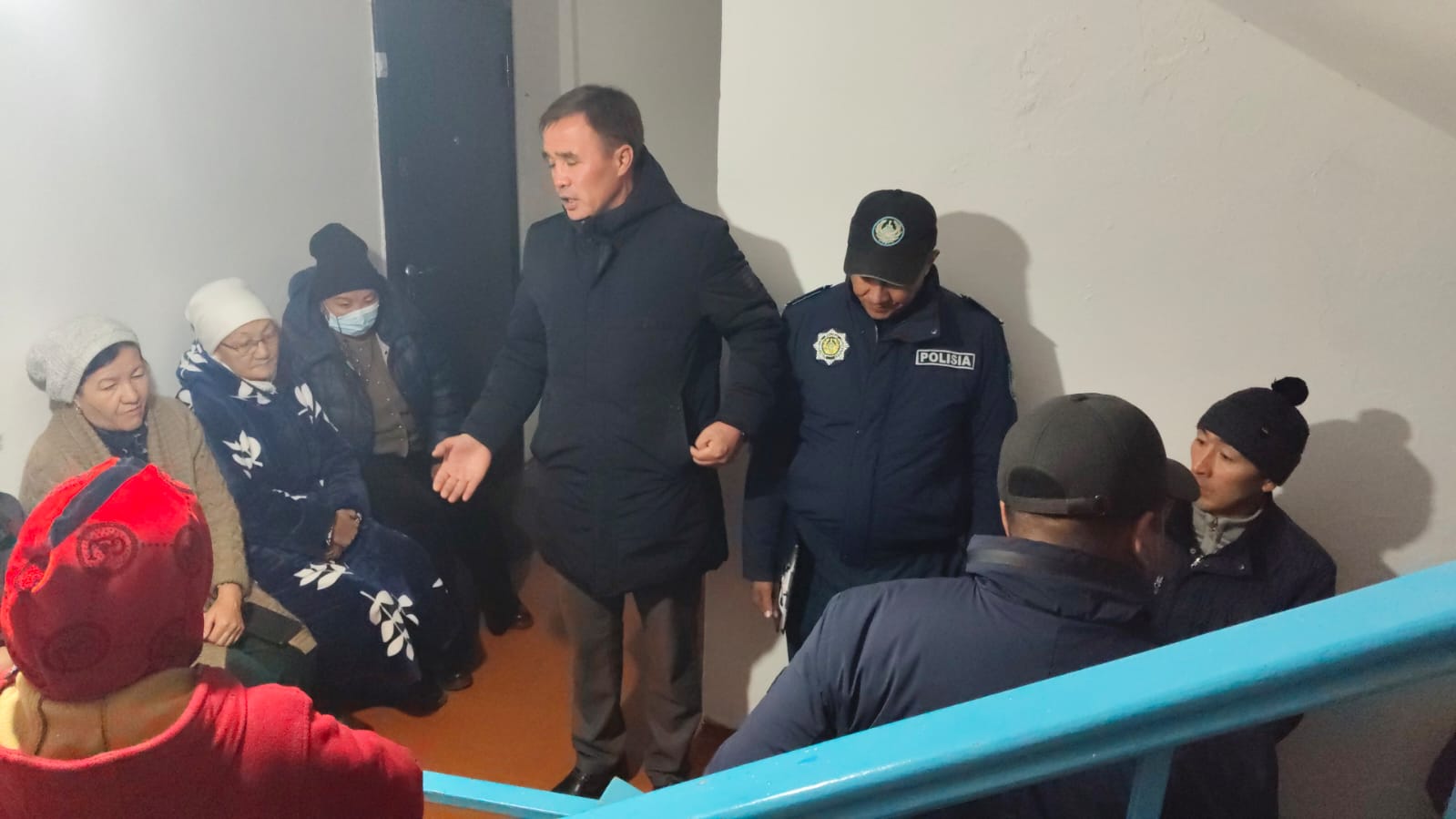 A raid was organized at a 32-apartment residential building for the purpose of conducting explanatory work among the residents.