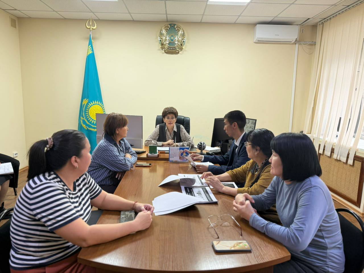 Қазақстан Республикасы Конституциясының ережелерін түсіндіру жөніндегі департамент қызметкерлерінің жиналысы